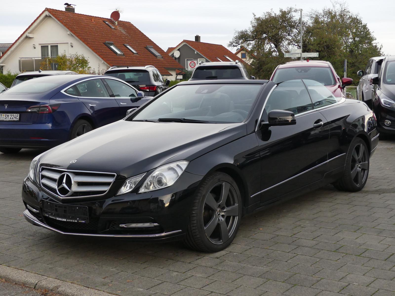 Mercedes-Benz E 220 CDI BlueEfficiency | NAVI | LED | PDC