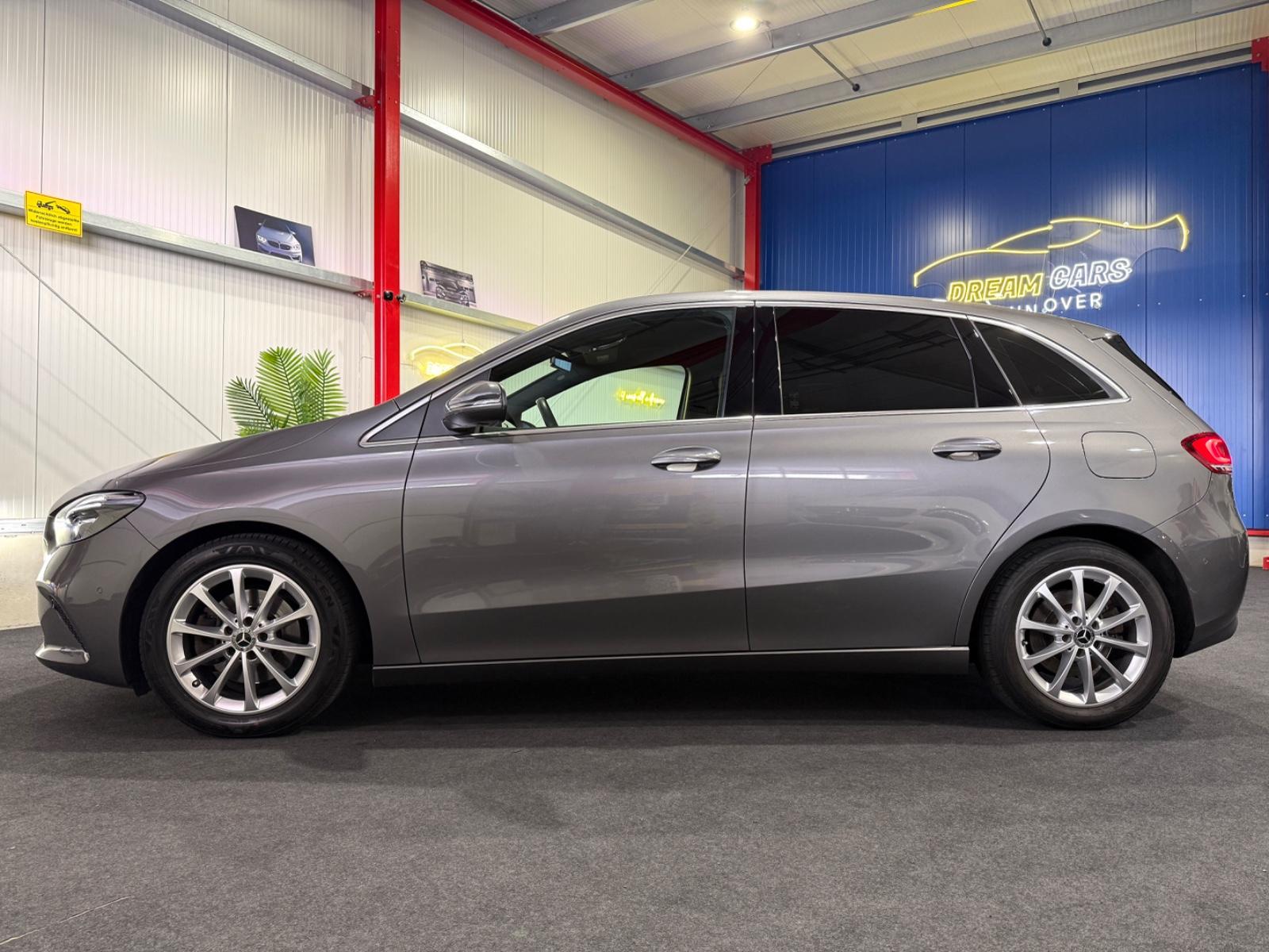 Mercedes-Benz B 200*AHK*KAMERA*MULTIBEAM-LED*NAVI*SHZG*ALU*USB