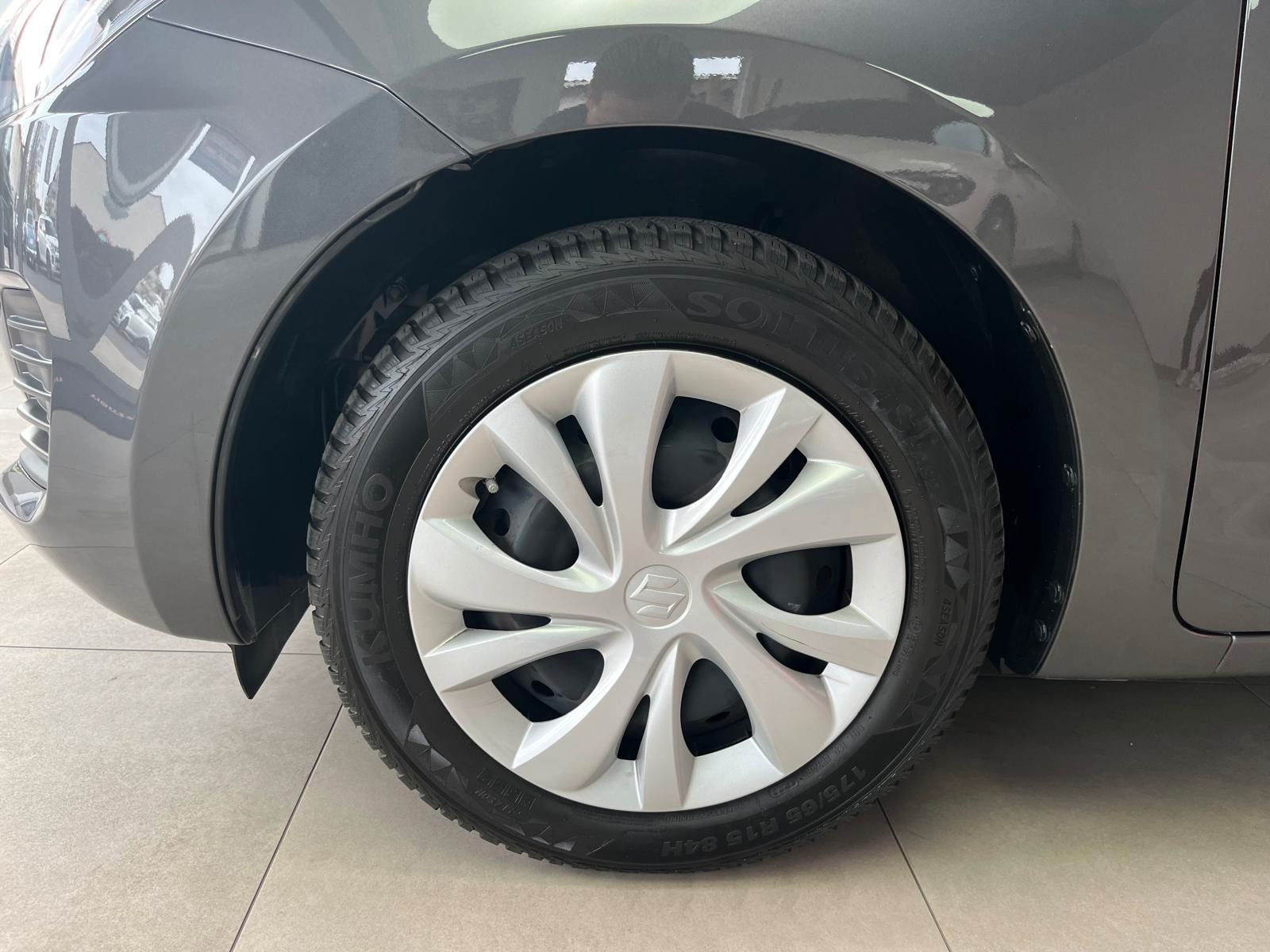 Fahrzeugabbildung Suzuki Swift 1.2 Dualjet Club