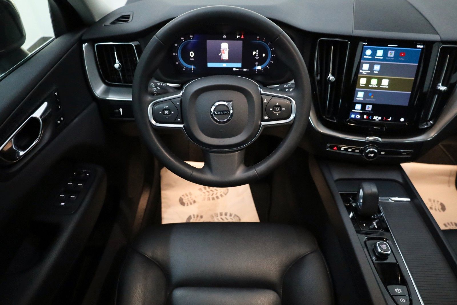 Fahrzeugabbildung Volvo XC60 Momentum Pro Leder,Navi,LED,Panorama,Kamera