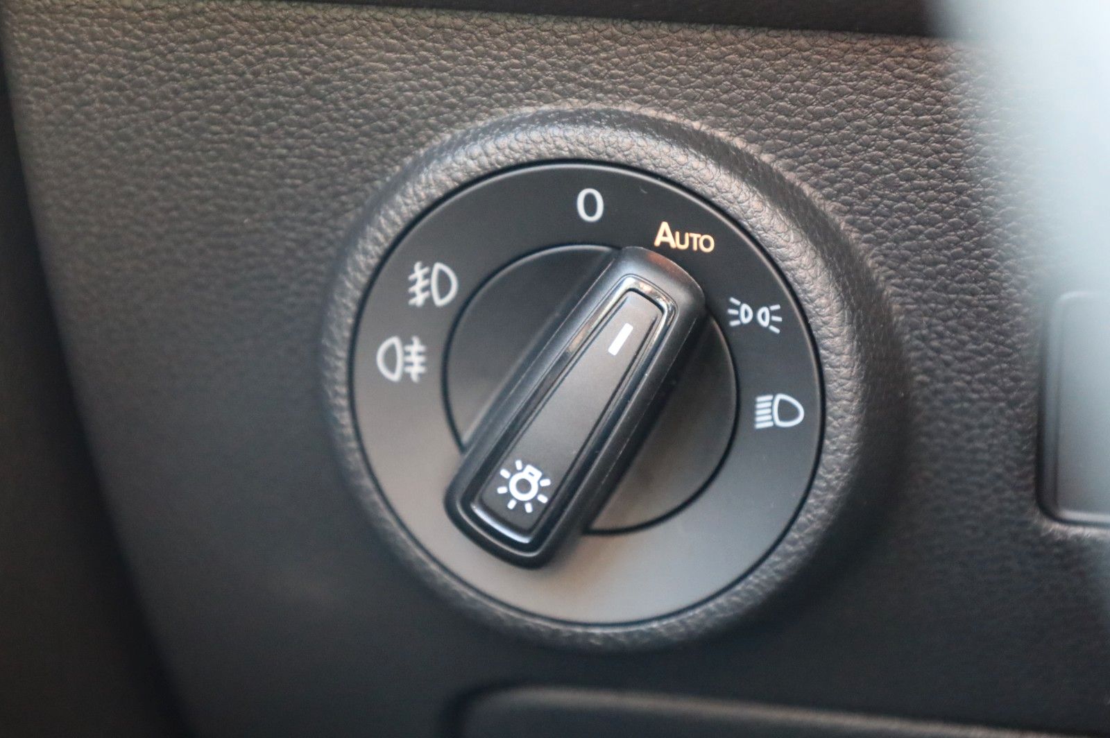 Fahrzeugabbildung SEAT Ateca FR 1.5TSI DSG *PANORAMADACH