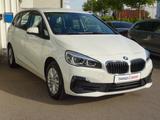 BMW 218i Gran Tourer Aut Advantage Navi LED AHK Hifi - BMW 218 Gran Tourer Gebrauchtwagen in München