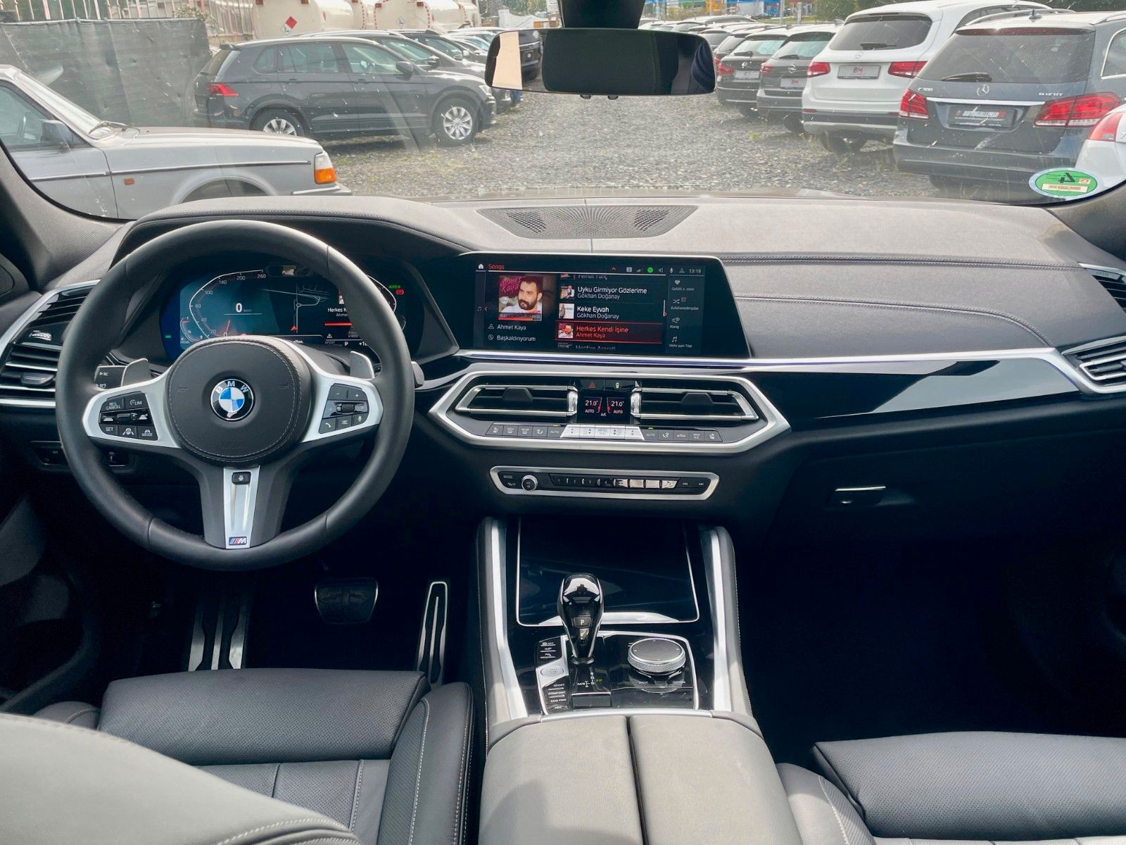 Fahrzeugabbildung BMW X6 xDrive 40d M SPORTPAKET Laser Pano Navi HUD