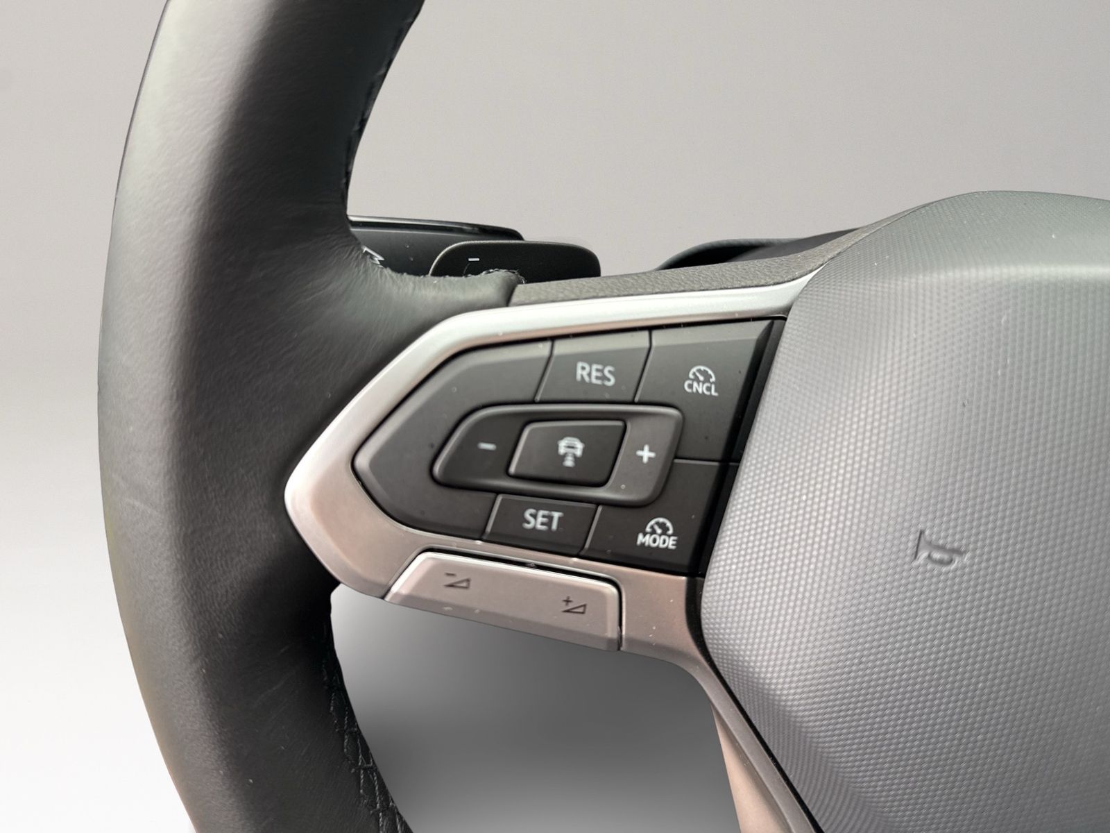 Golf VIII 1.5 eTSI Goal, AHK, Navi, ACC, RearVie