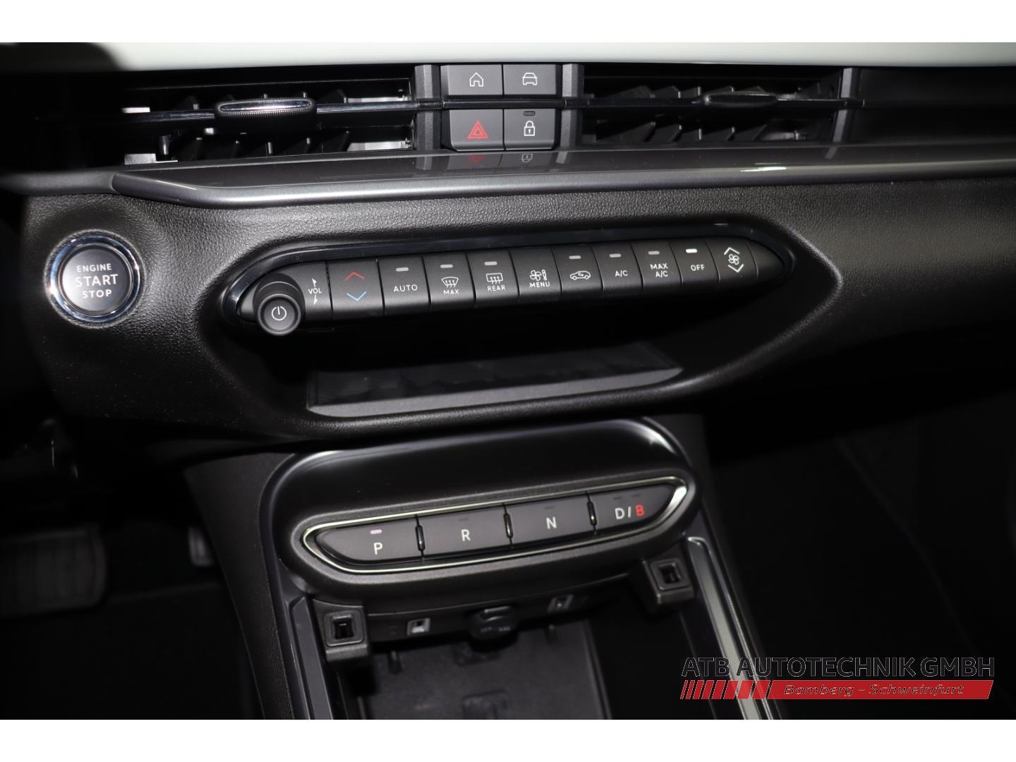 Fiat 600e MY25 La Prima 115 kW Navi Massagesitze LED 