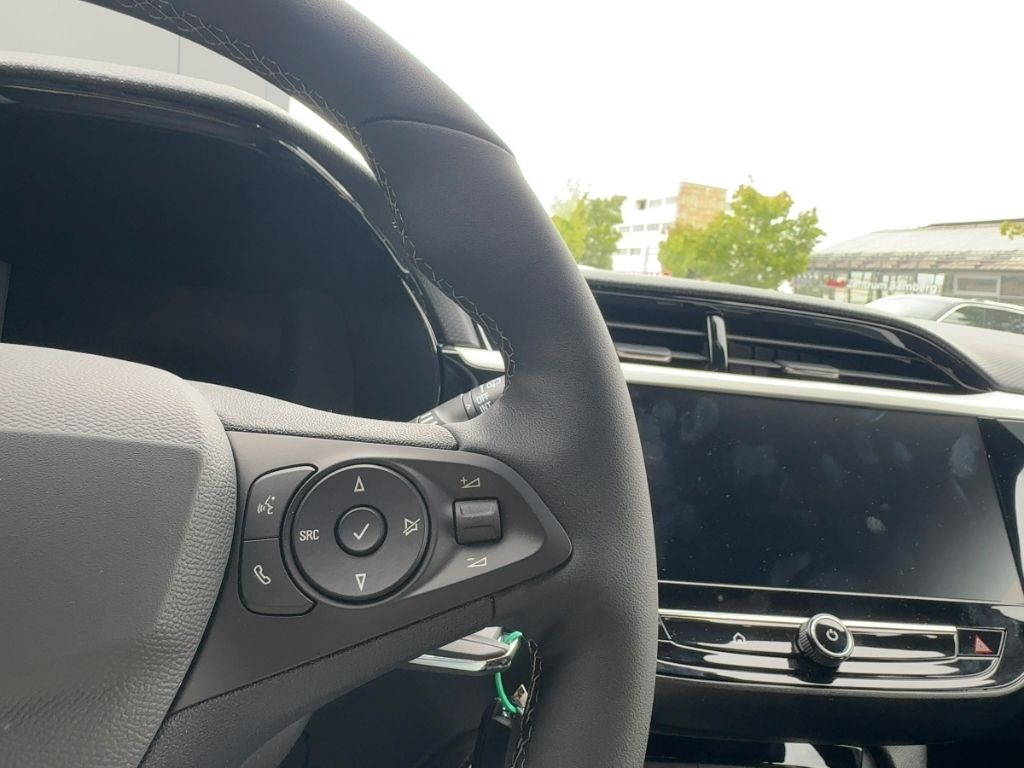 Fahrzeugabbildung Opel Corsa GS Hybrid, SHZ, LHZ, RFK, Allwetter, PDC