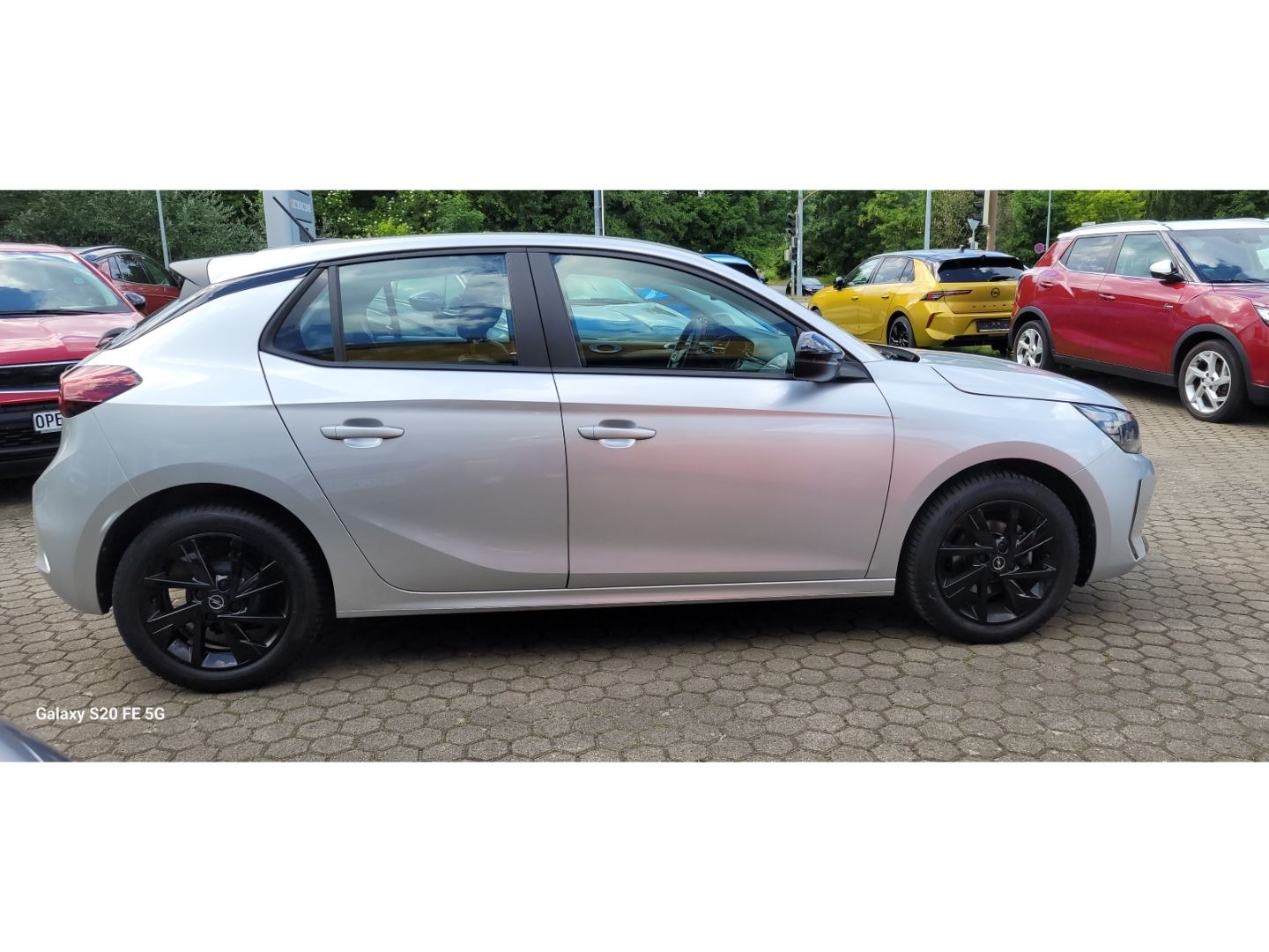 Fahrzeugabbildung Opel Corsa F kleiner Flitzer mit Allwetter
