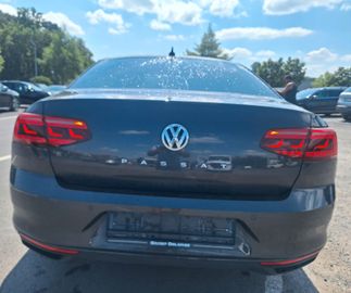Volkswagen Passat - 6