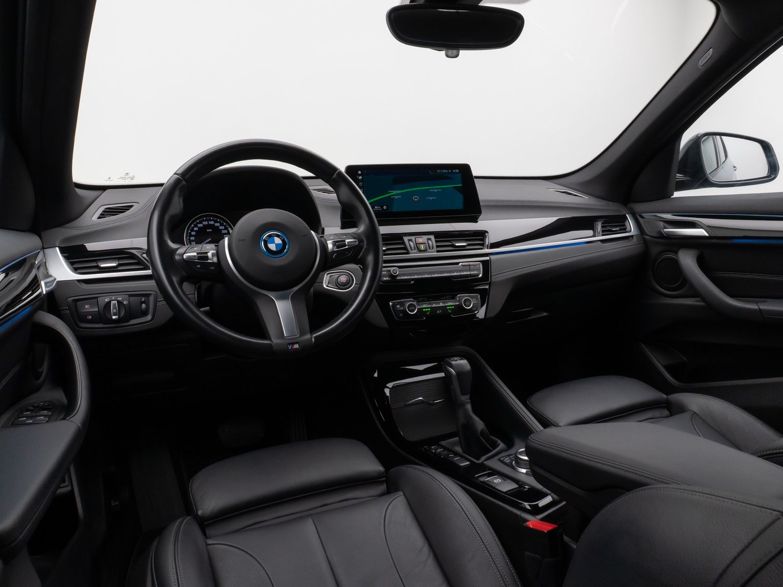 Fahrzeugabbildung BMW X1 xD25e Sport Line Kamera HUD DAB Komfort Navi+