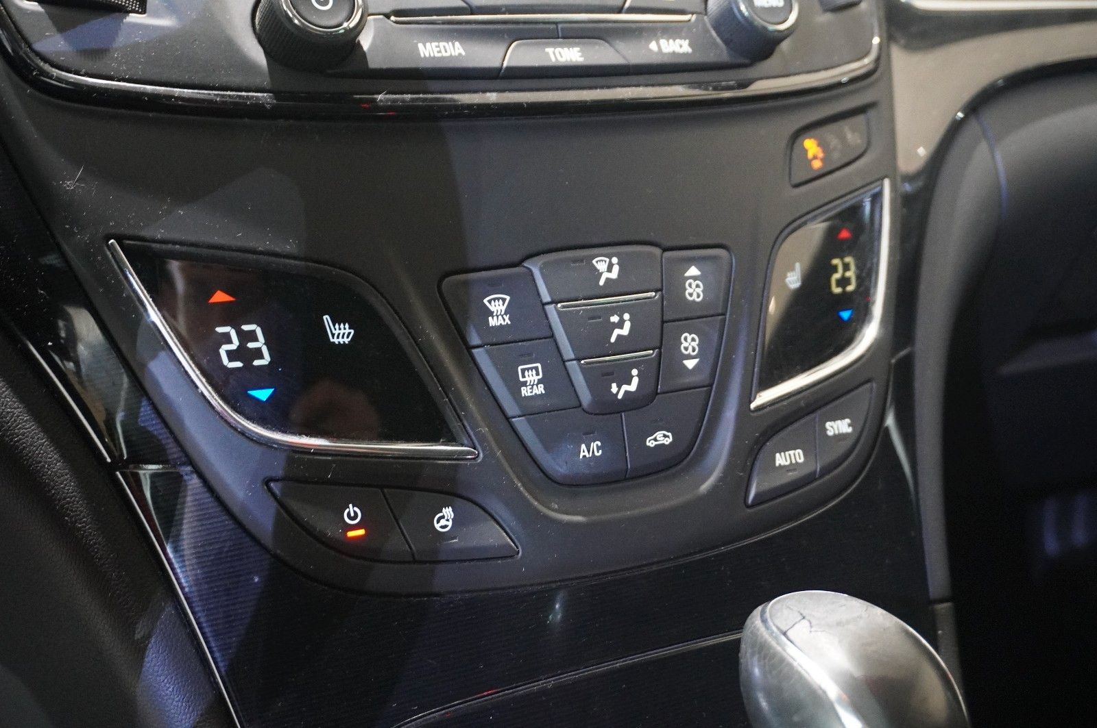 Fahrzeugabbildung Opel Insignia A ST 1.6 INNOVATION NAVI/LED/KAMERA/AHK