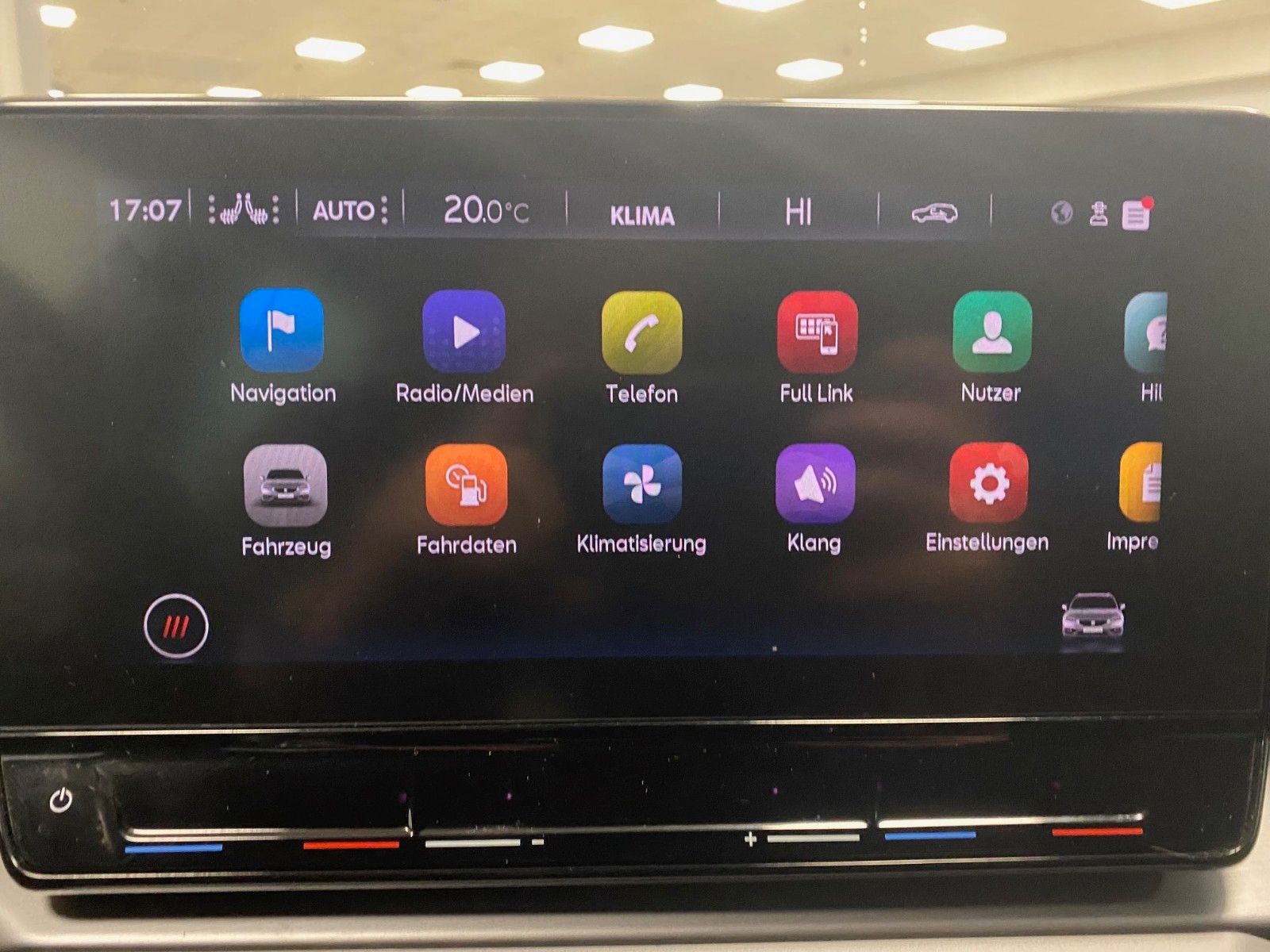 Fahrzeugabbildung SEAT Leon 1.5 TSI FR Sportstourer+ACC+AHK+KAMERA+ST+