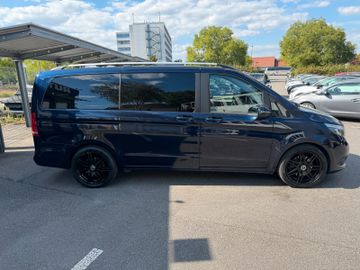Mercedes V 220 - 4
