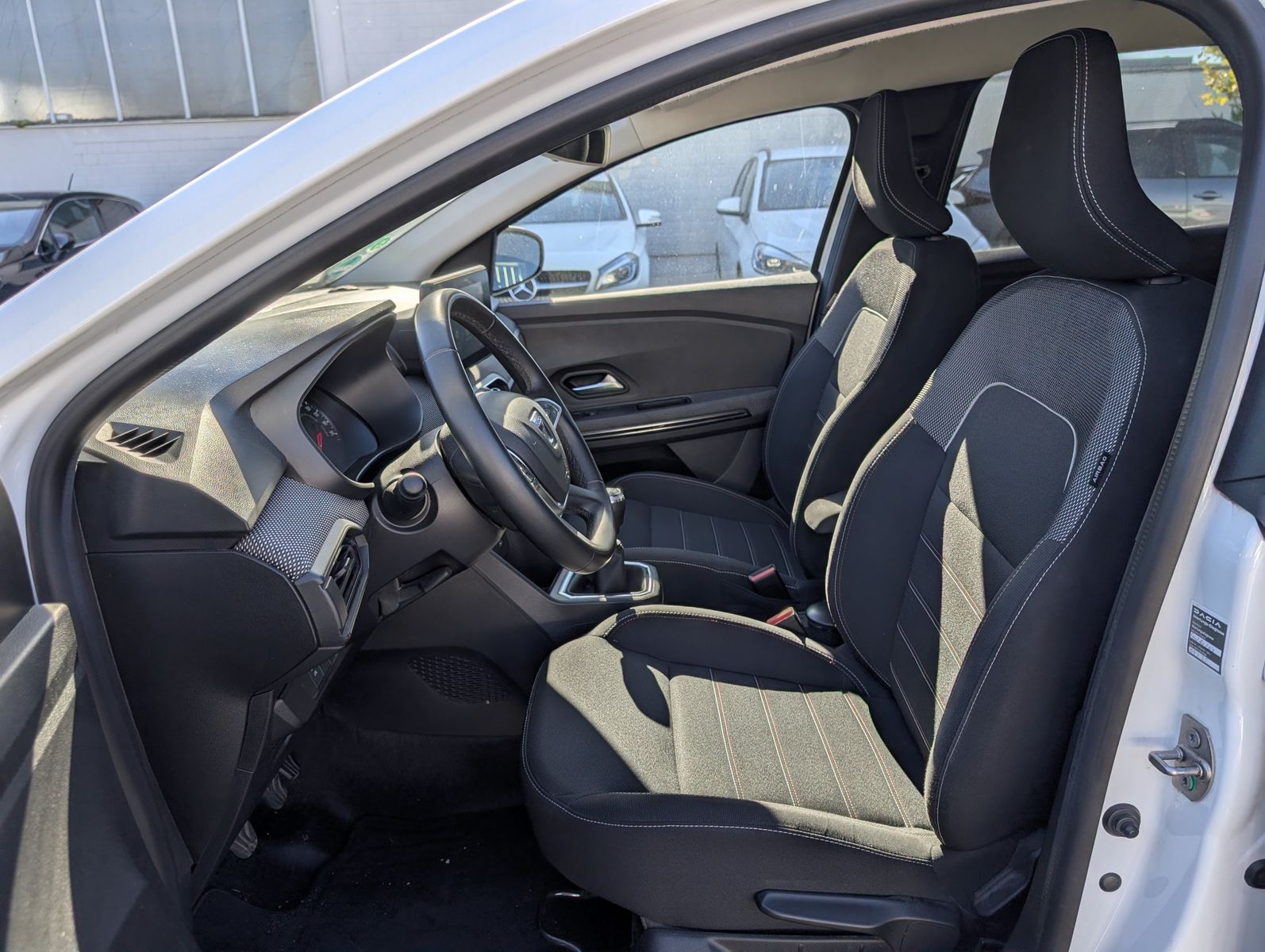 DACIA Jogger  Eco-G 100 Extreme+ AHK Navi SHZ – Bild 8