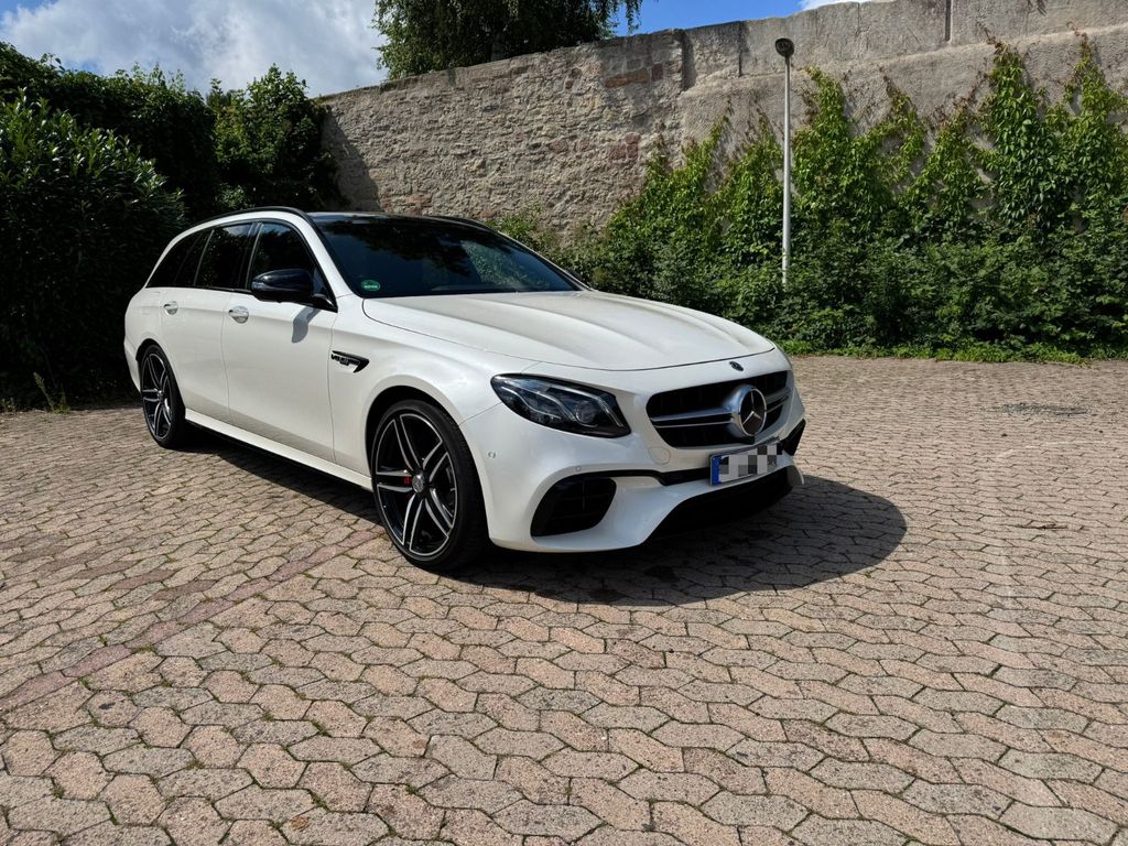 Mercedes-Benz E 63 AMG