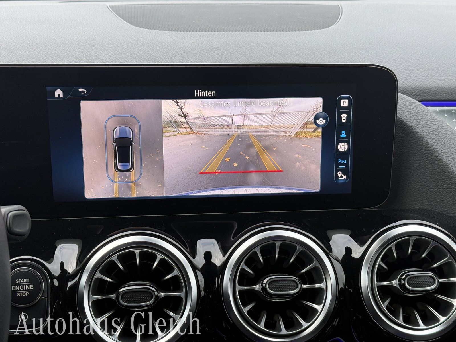 Fahrzeugabbildung Mercedes-Benz GLA 180 Progressive/Navi/Distronic/Keyless-Go/LE