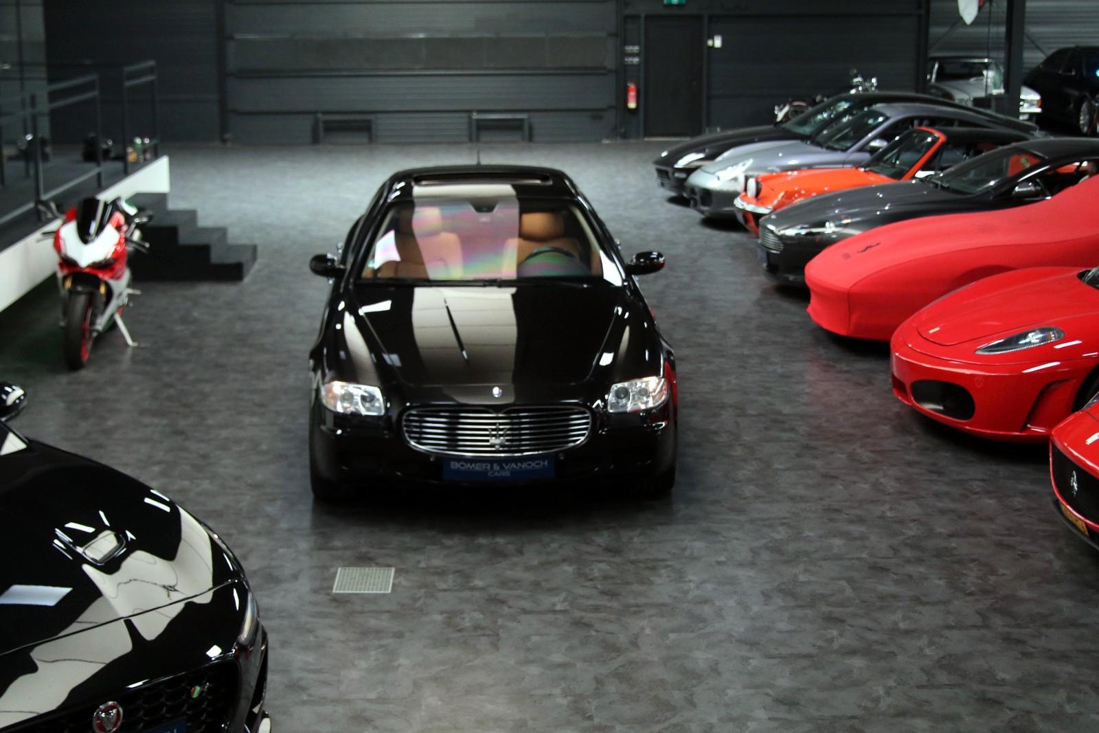 Maserati Quattroporte 4.2 V8 Nur 14.580 km 1.Hand Sammler