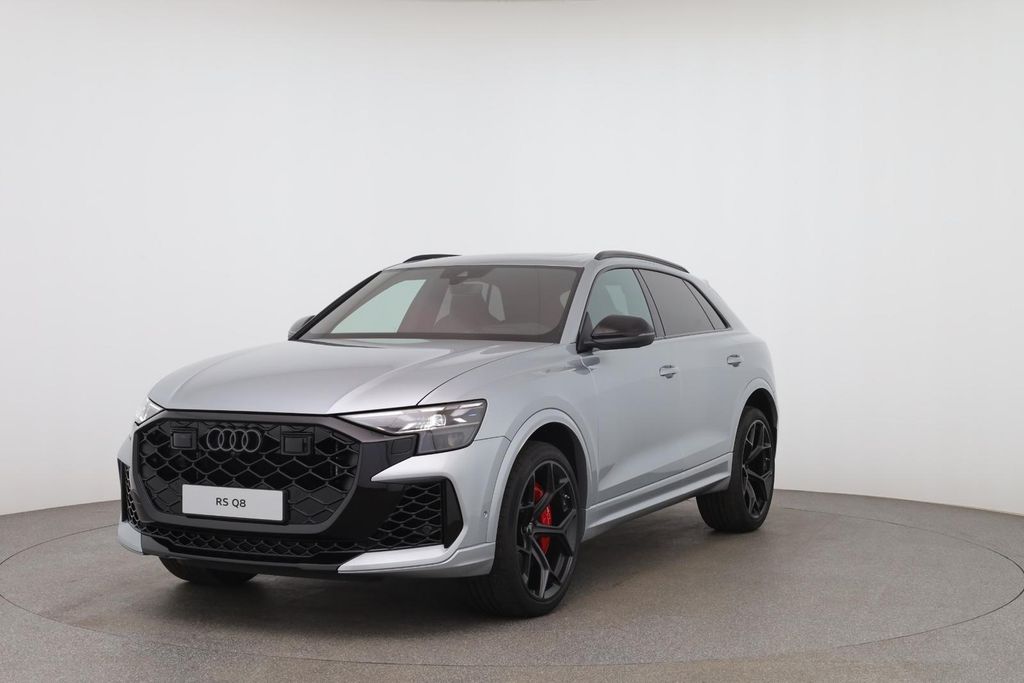 Audi RSQ8 RS Q8 performance
