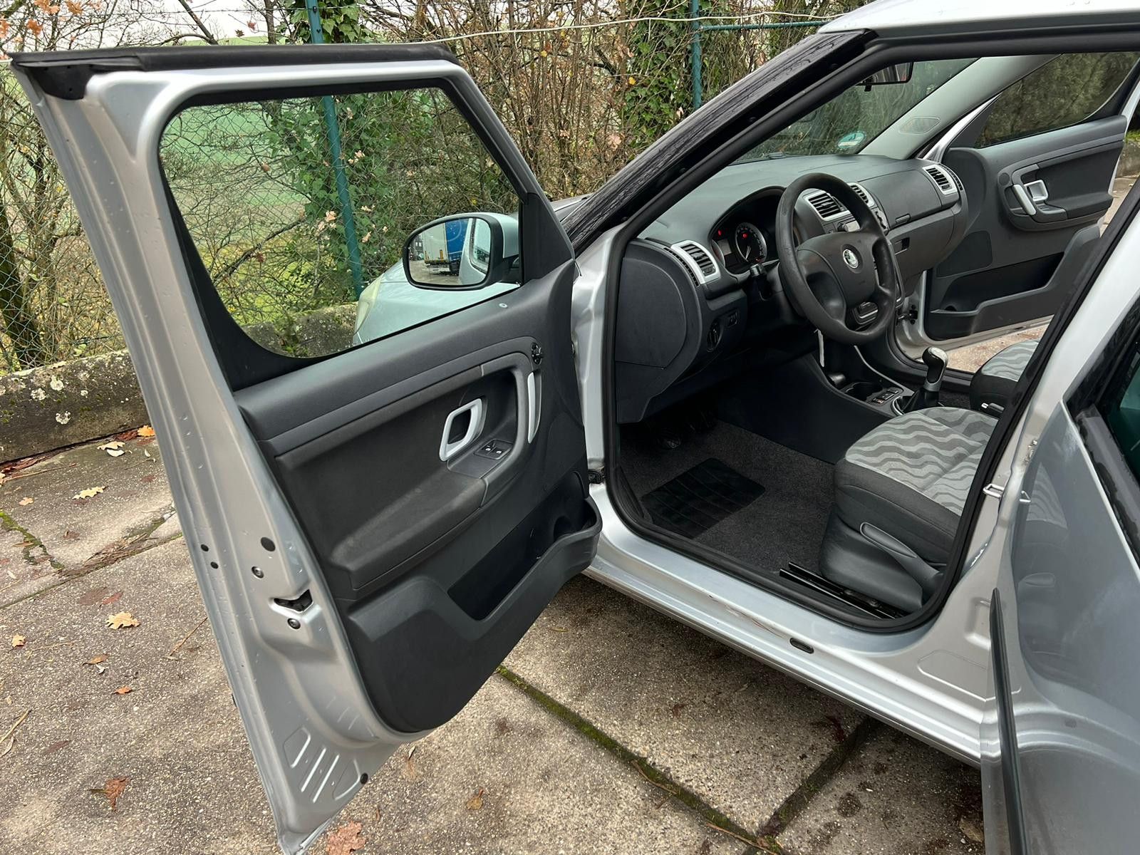 SKODA Roomster Style 1.Hand AHK Klima Sitzheizung