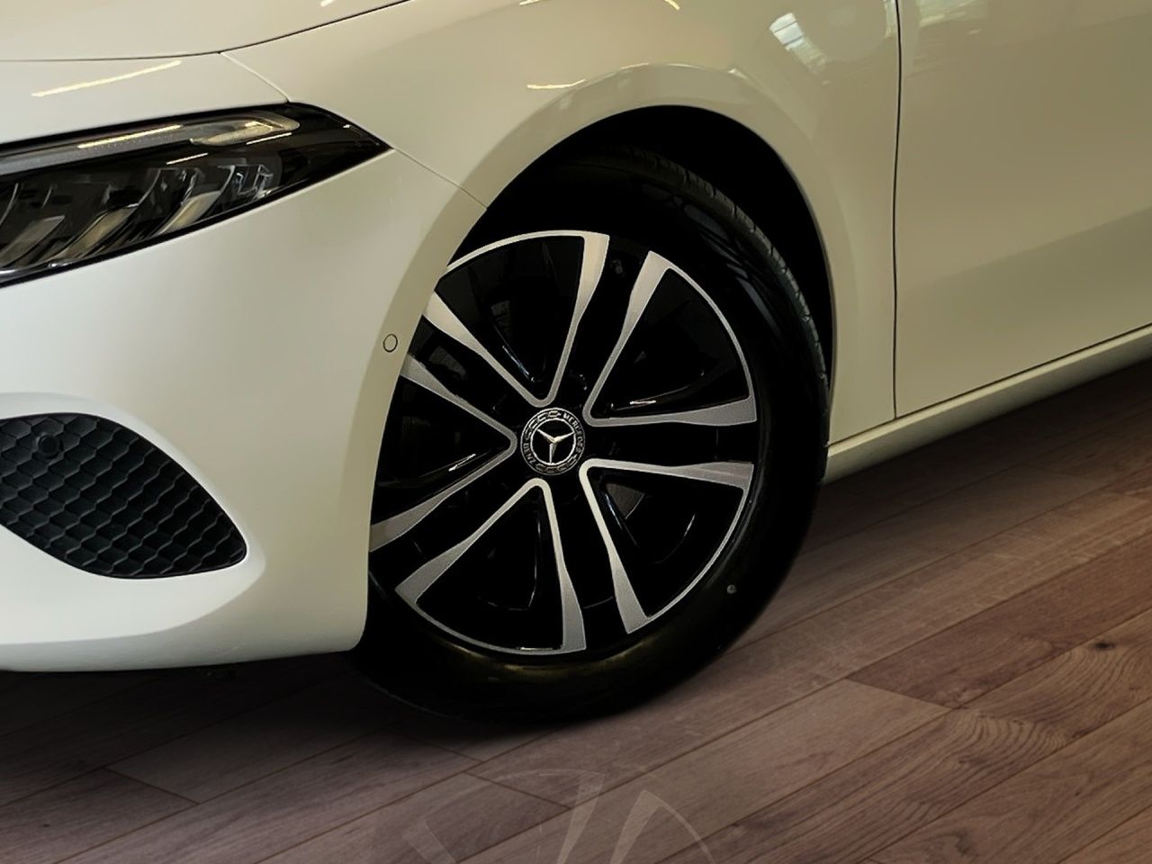 Fahrzeugabbildung Mercedes-Benz A 200 STNDHZ+PANO+LED+SPORTSI+CARPL+LHZ+KAM+SOUN