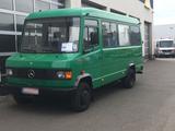 Mercedes-Benz Mercedes 711d Kastenwagen/ Bus - Mercedes-Benz Vito: Kastenwagen