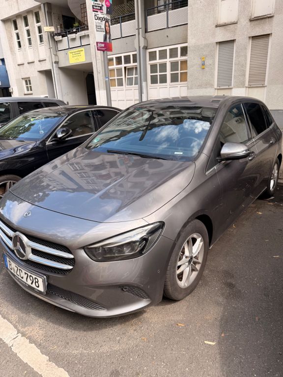Image of Mercedes-Benz B 200