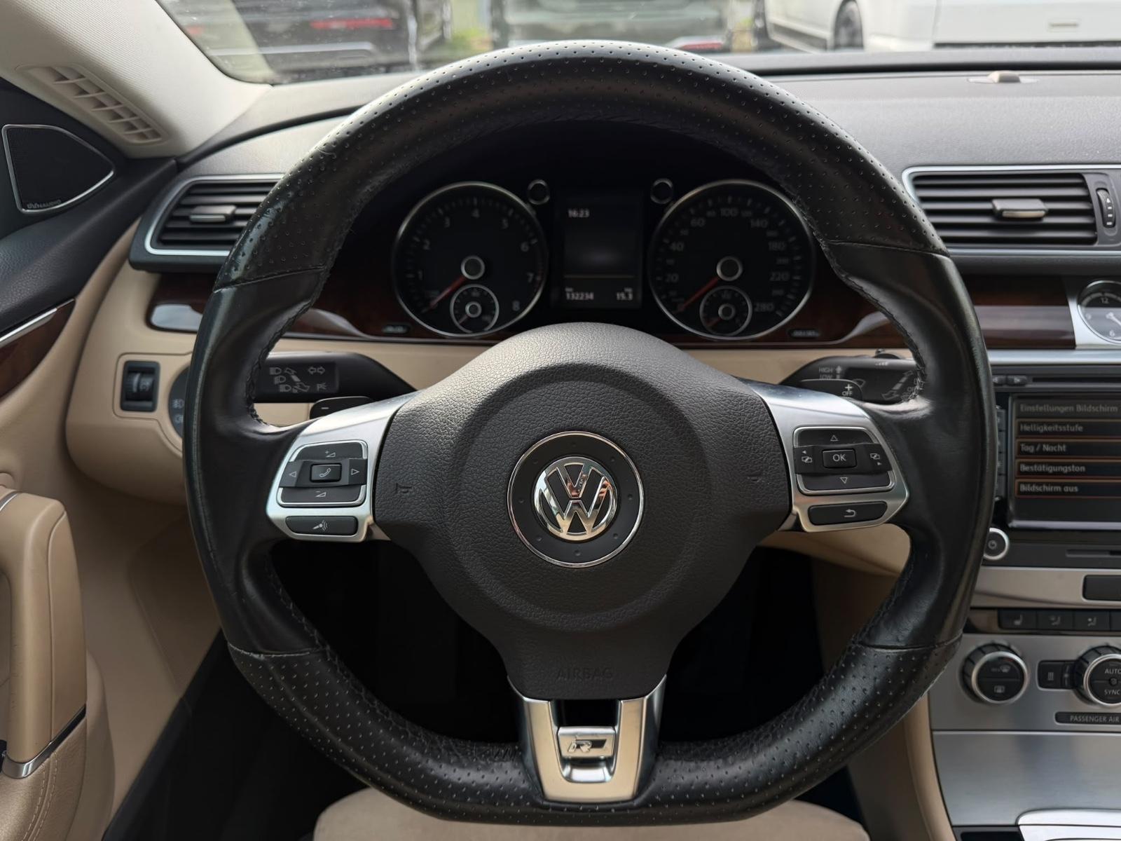 VOLKSWAGEN CC V6 3.6 299ch R-LINE 4MOTION BVA Sièges chauffants cuir Toit ouvrant Caméra de recul Historique présent