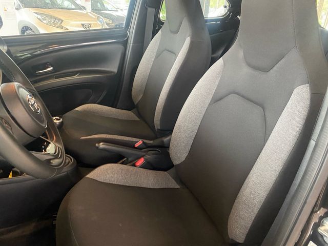 Aygo X 1.0 Business Edition PDC SHZ KAMERA ACC