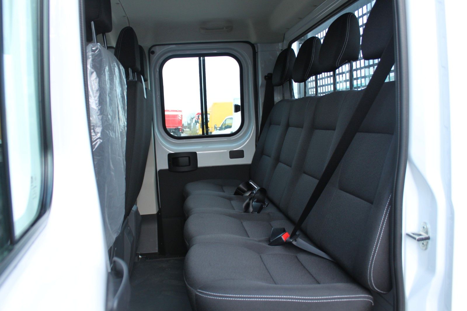 Fahrzeugabbildung Fiat Ducato DoKa  Pritsche 35 Standheizung/AHK