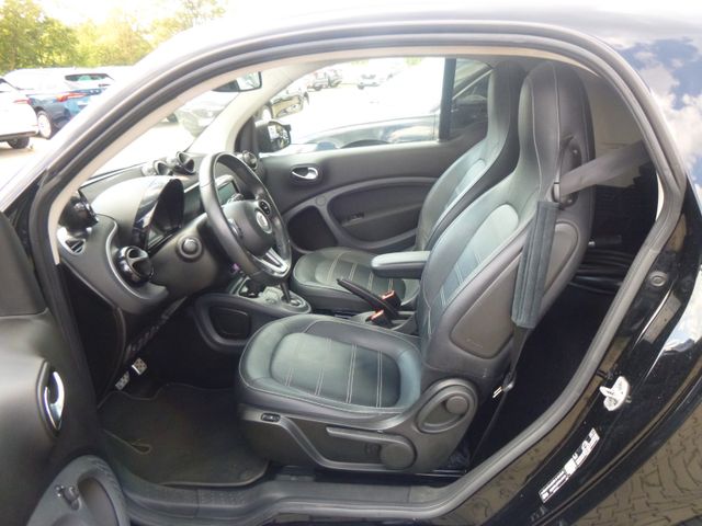 Fahrzeugabbildung Smart fortwo coupe electric drive / EQ >25.304 KM<