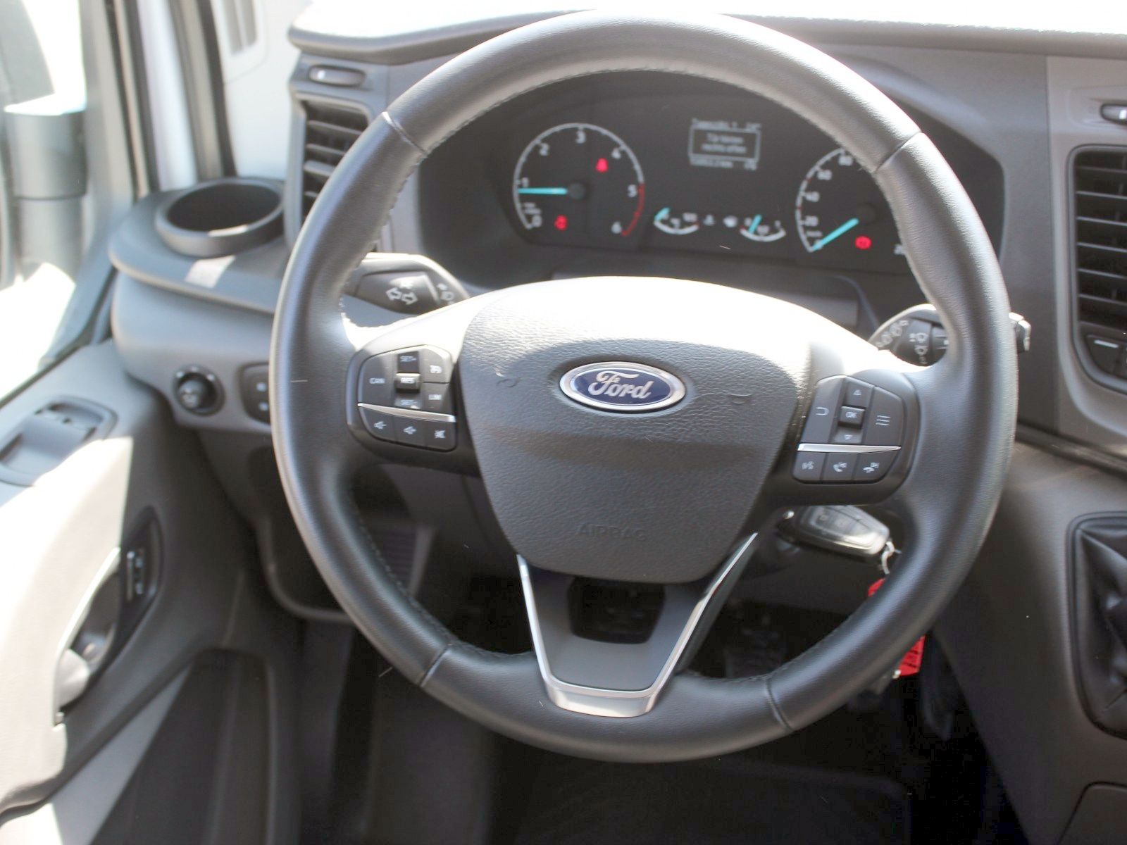 Fahrzeugabbildung Ford Transit 350 L3 Trend 2,0 TDCi DPF