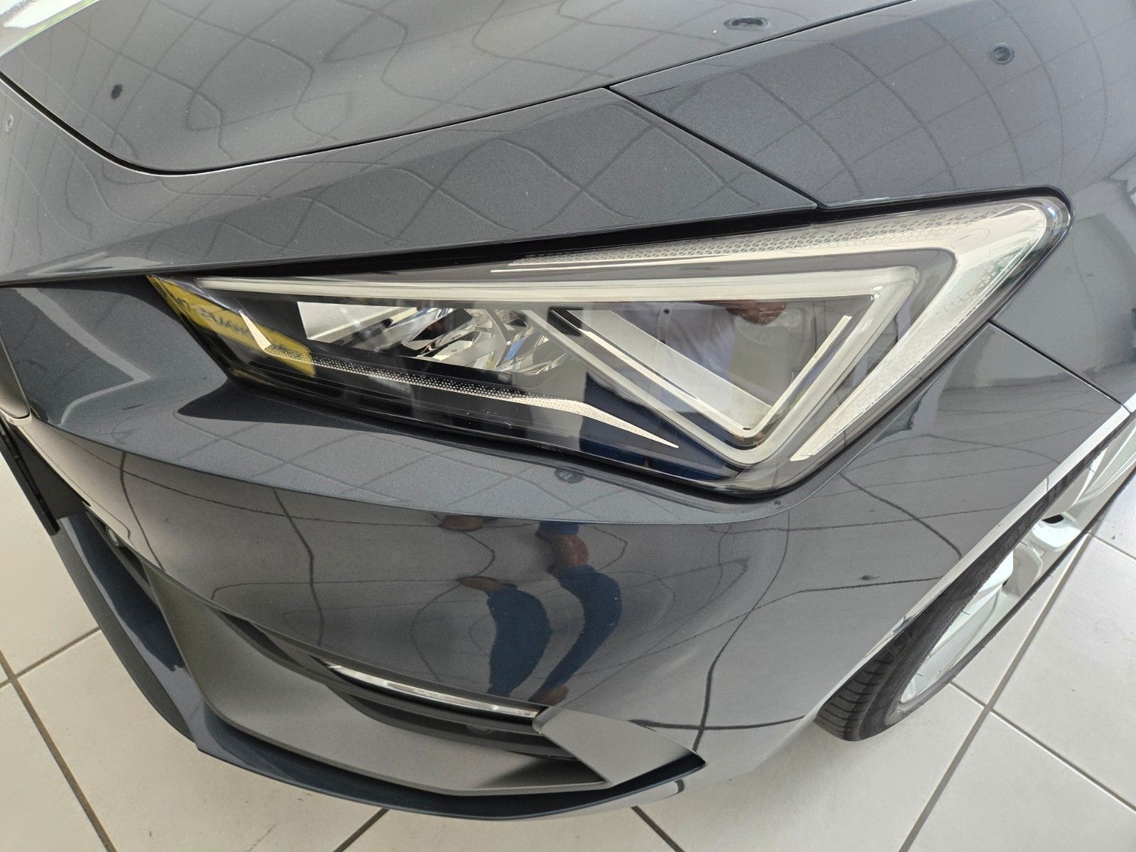 Fahrzeugabbildung SEAT Leon Sportstourer FR