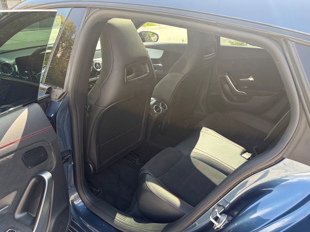 Image of Mercedes-Benz CLA 35 AMG Shooting Brake