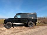 Land Rover Defender 110 5-Türer | Campingausbau  - Land Rover Defender mit 5 Türen