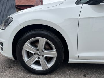 Volkswagen Golf - 6
