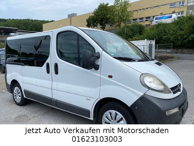 Opel Vivaro Kombi L1H1 2,7t 9-Sitzer Motorproblem