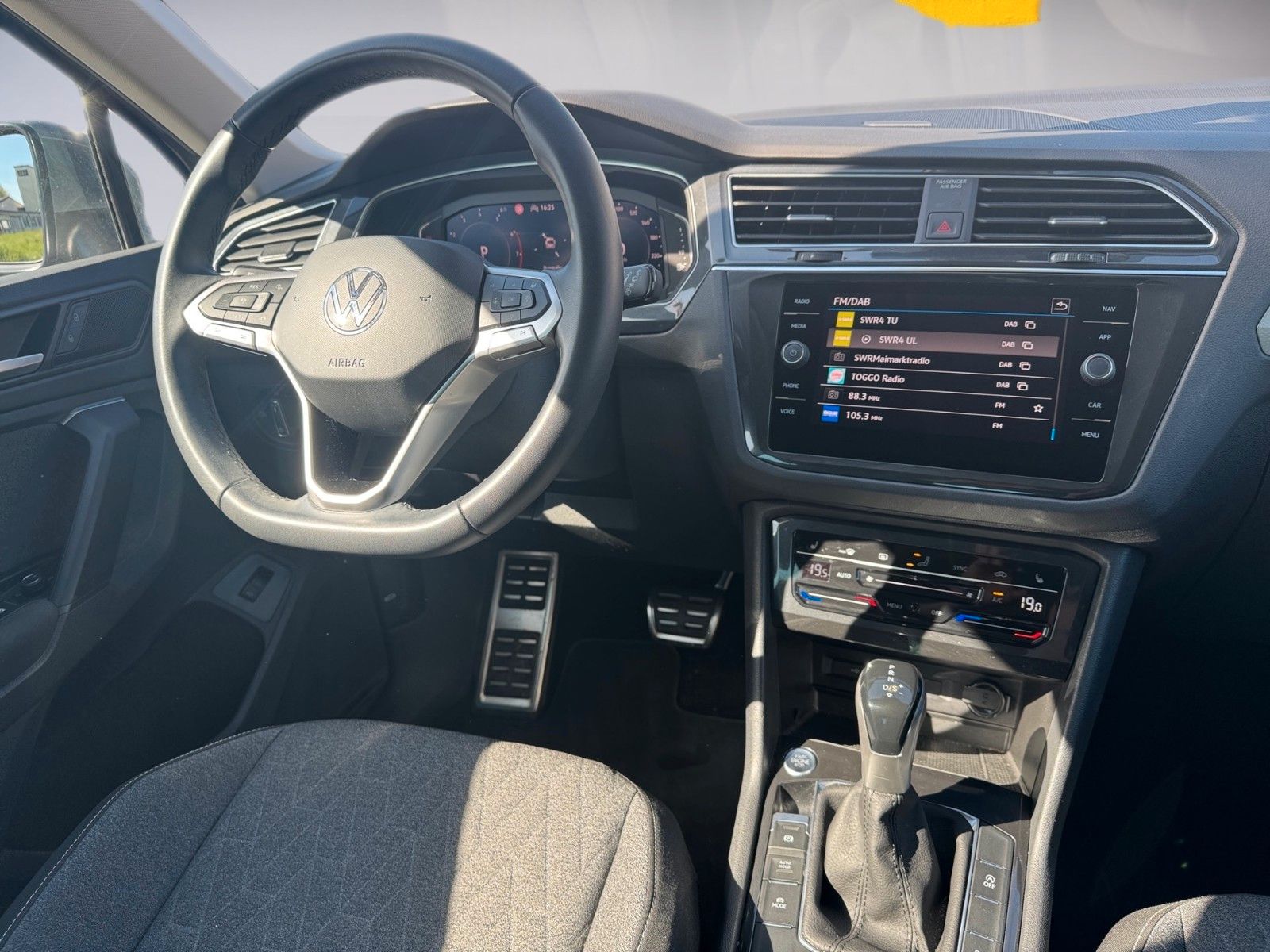 Fahrzeugabbildung Volkswagen Tiguan Life MOVE 1.5 TSI