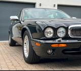 Jaguar Daimler Super V8 - Jaguar: Super