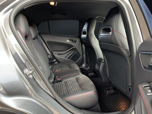 Mercedes-Benz GLA 180