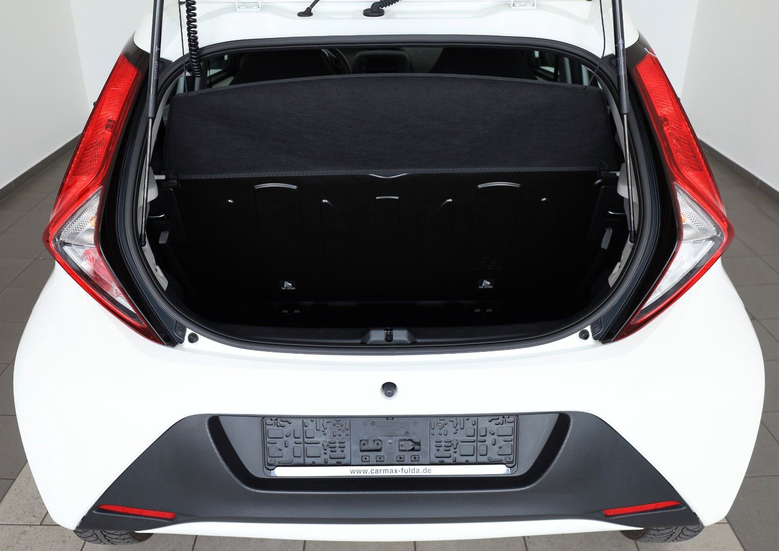 Fahrzeugabbildung Toyota Aygo AYGO x Modellpflege,Klima, 8 fach bereift!