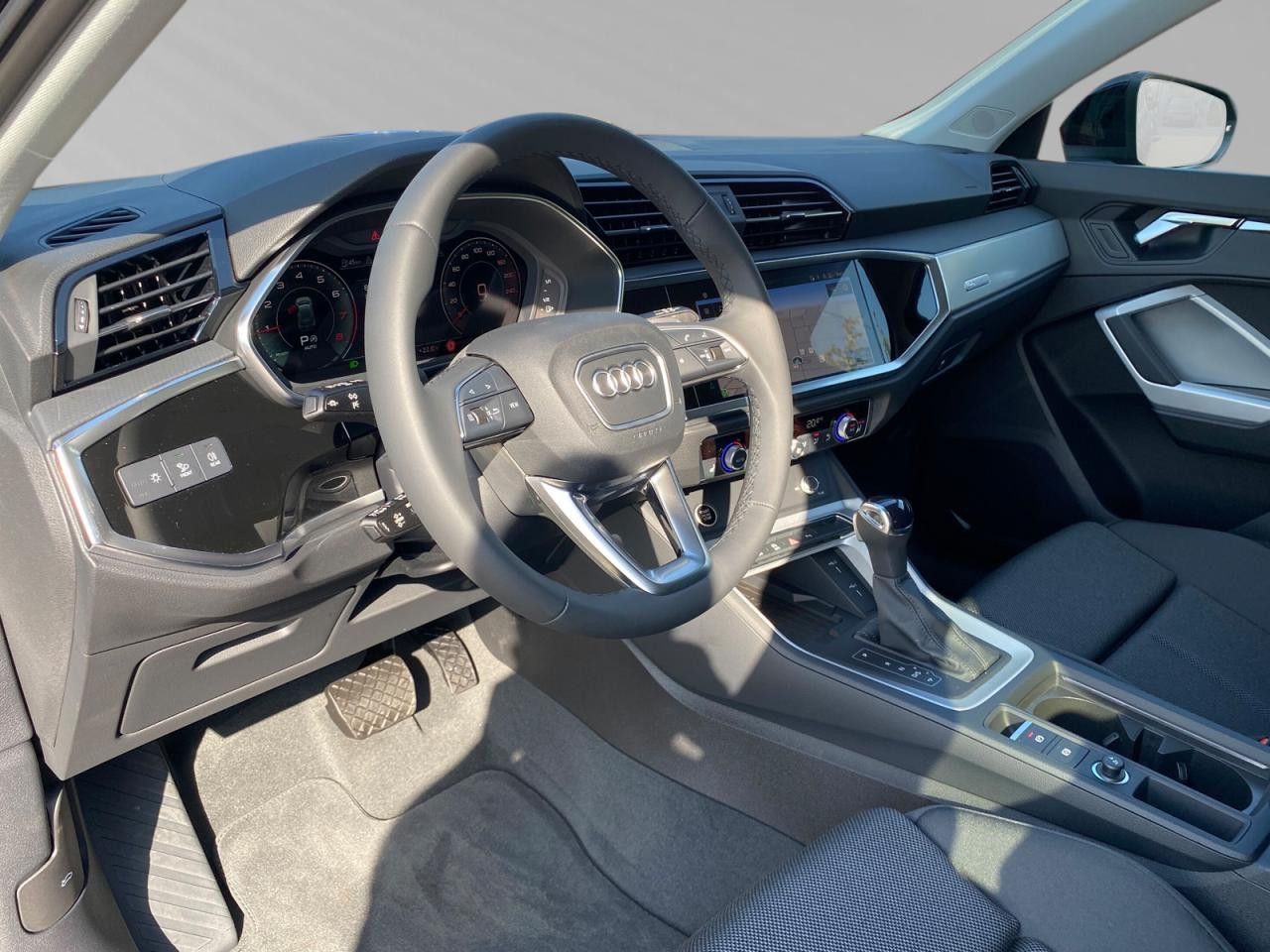 Audi Q3 SUV 35 TFSI S tronic AHK ACC LED foto 8