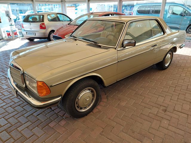 Mercedes-Benz 230 CE W123 Automatik Familienbesitz  120650 KM