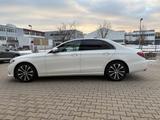 Mercedes-Benz E 220 d 4MATIC Autom. - - : Taxi, Von Privat