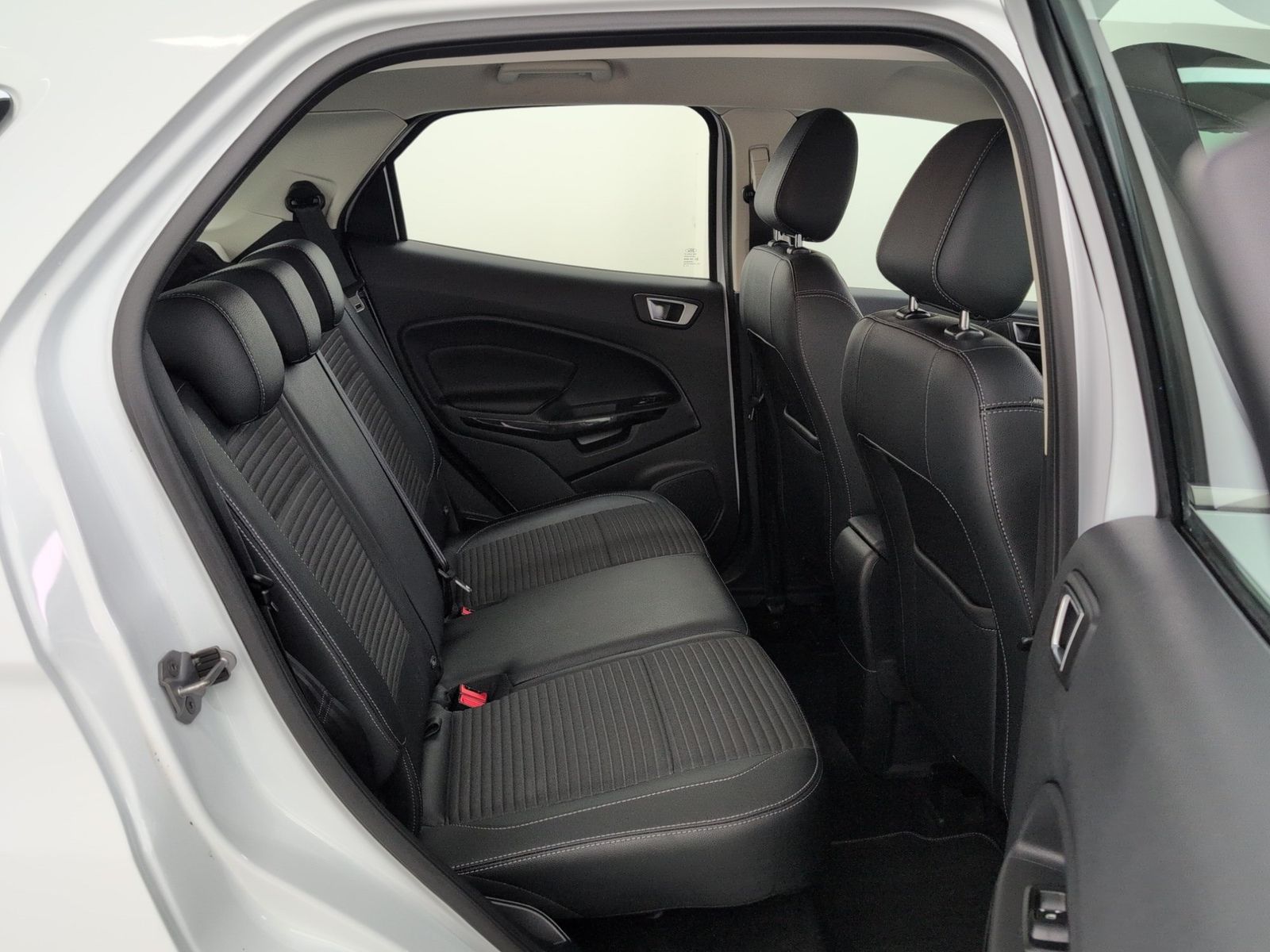 FORD EcoSport 1.0 EcoBoost Titanium Navi Allwetter – Bild 11