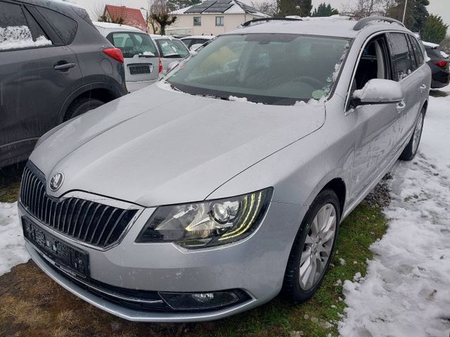 Skoda Superb Combi 2.0 TDI DSG Exclusive *NAV*XEN*MEM*