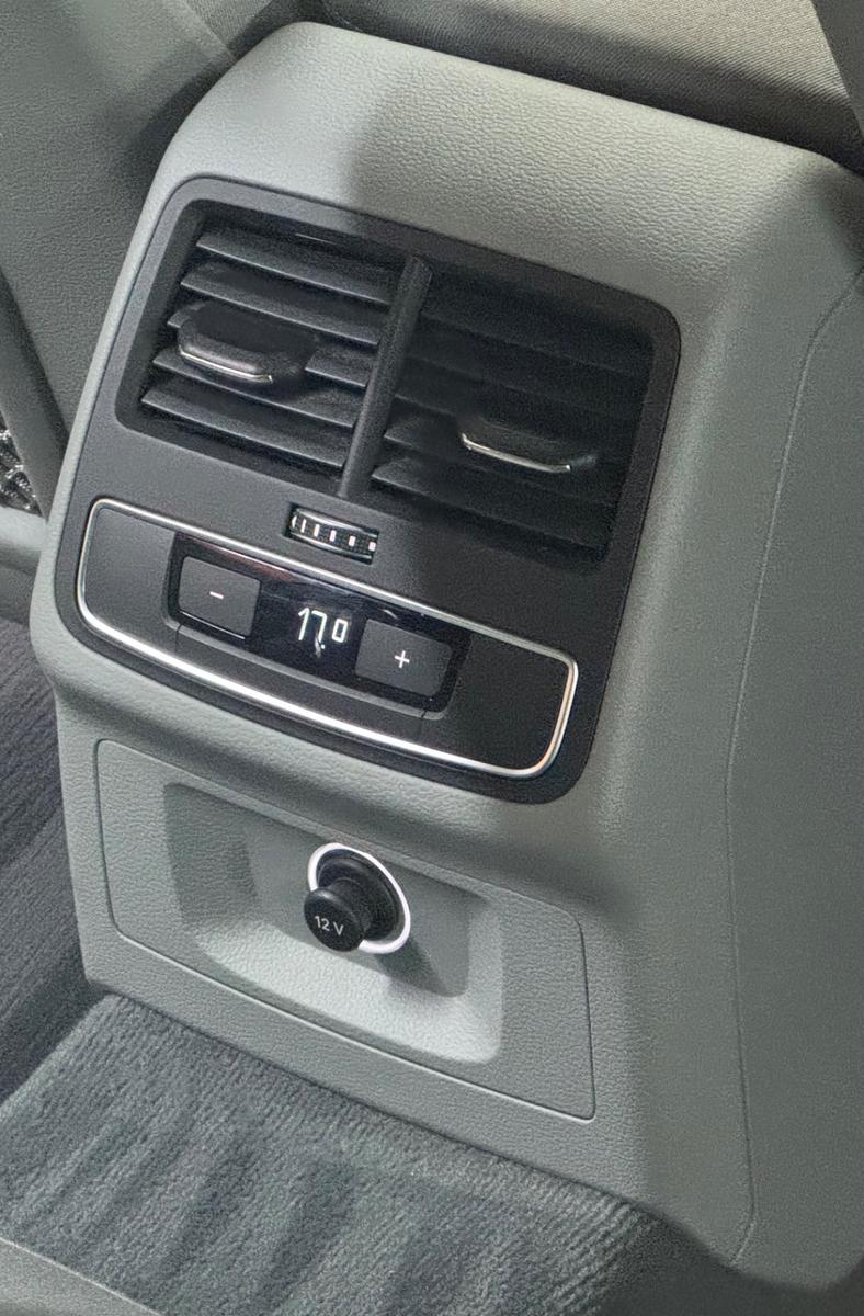 Audi A4 Avant 45 TDI Quattro*LED*360°*HUD*NAVI*AHK*