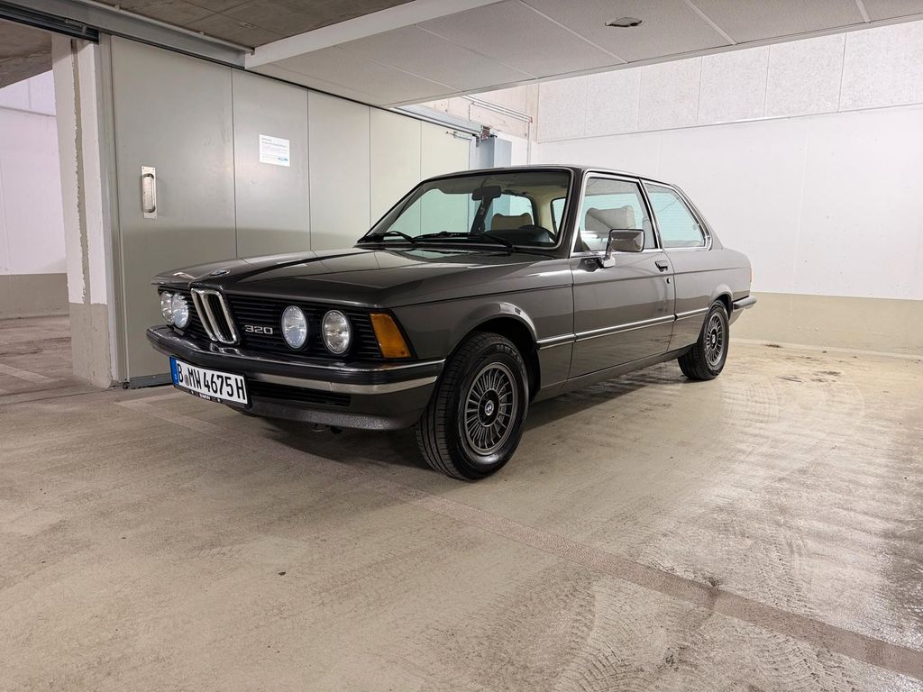 BMW 320