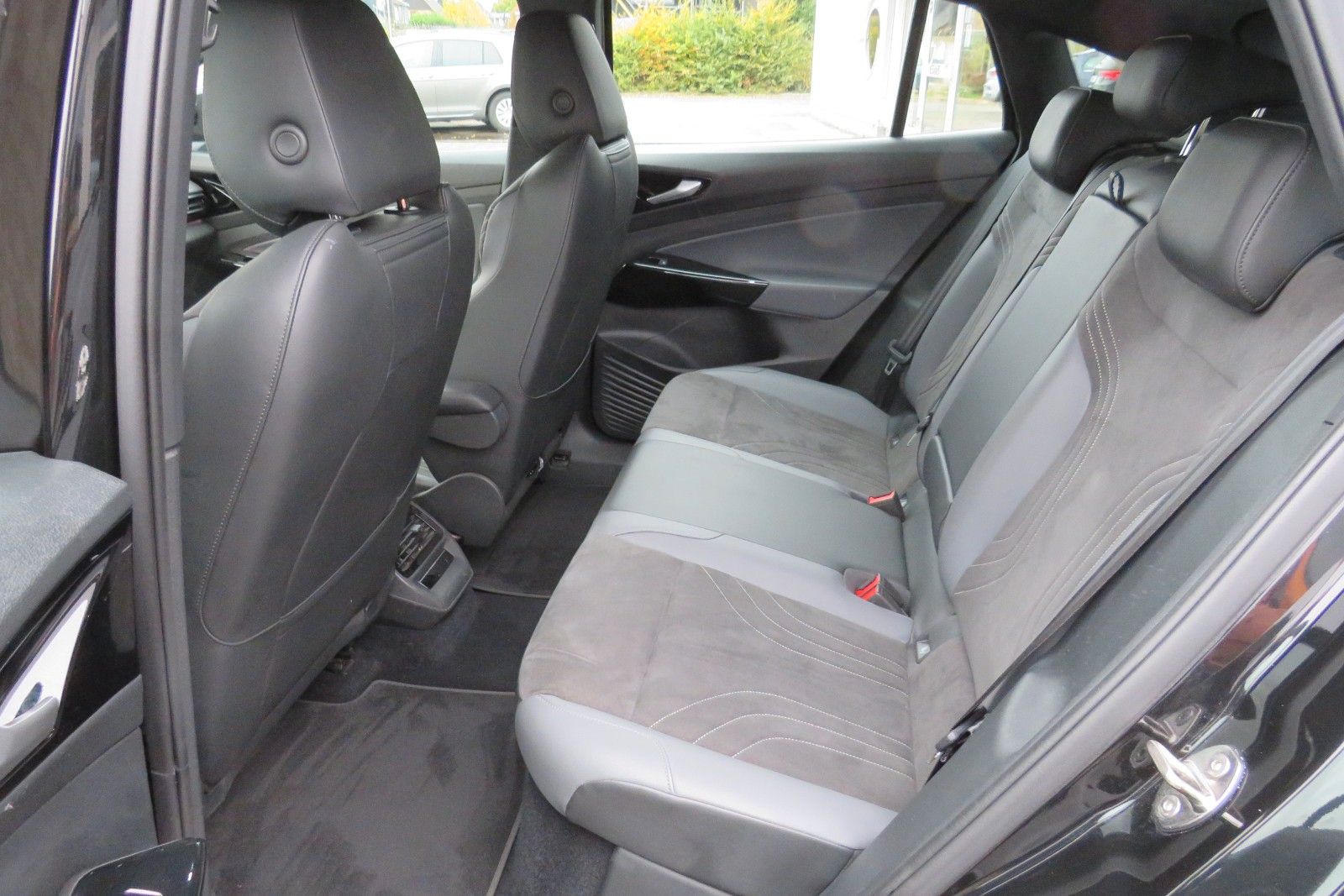 Fahrzeugabbildung Volkswagen ID.5 Pro 128 kW ASSISTENT-PAKET ACC AHK SITZH 1H