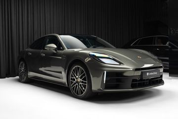 Porsche Panamera - 3