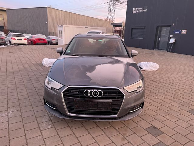 Audi A3 Sportback quattro design*S-Tronic*Navi*AHK!!!