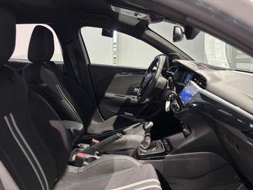 Fotografie 6 des Opel Corsa 1.2 Direct Injection Turbo GS